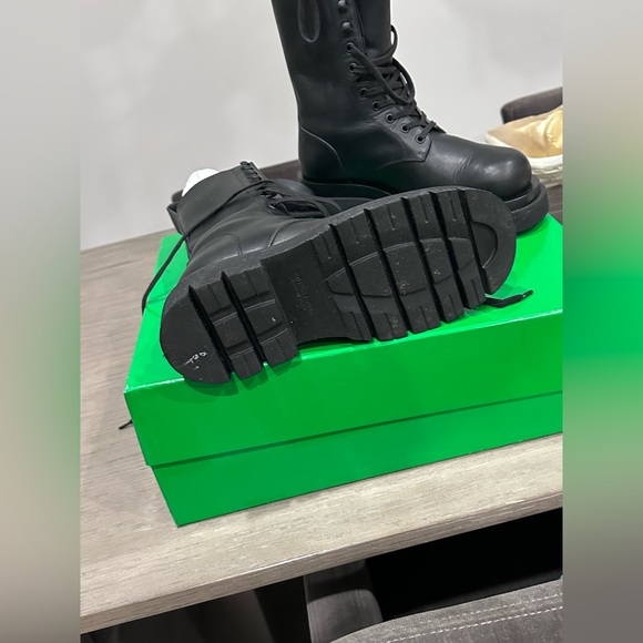 Bottega Veneta
Lug Sole Combat Boots - Picture 12 of 17